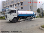 ?？谀抢镉匈u灑水車的呢
